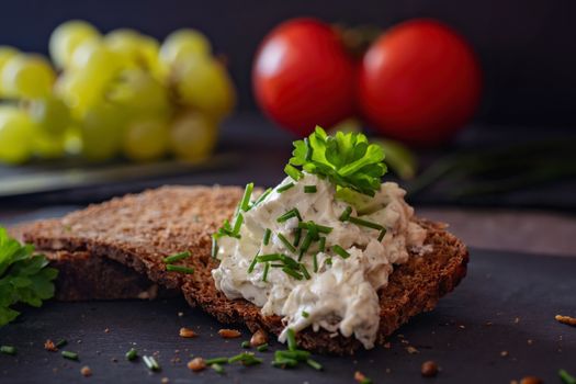 Vitel Tone