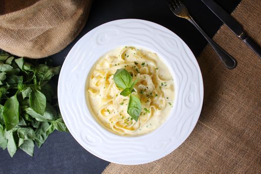 Fettuccine Alfredo