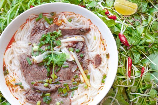 Sopa de fideos vietnamita Pho Bo