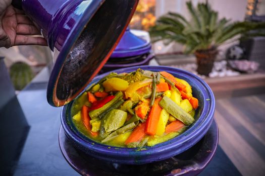 Tajine de cordero con ciruelas