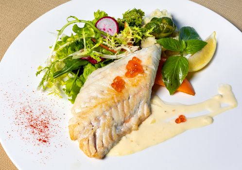 Merluza Frita con Salsa Verde