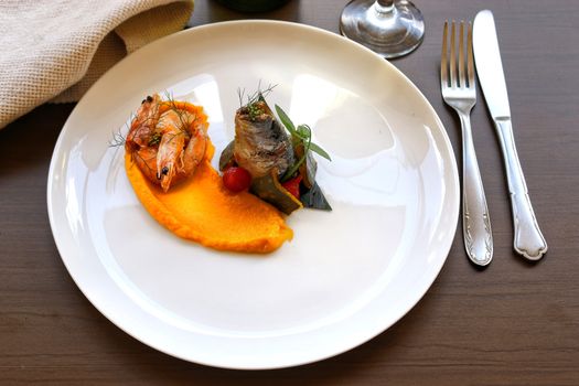 Gildas de anchoa y guindilla