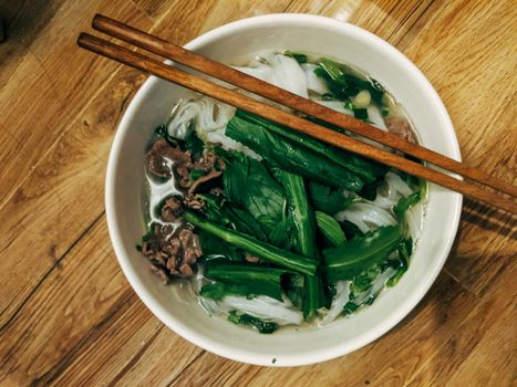 Pho de ternera