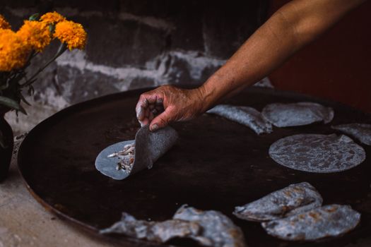 Tlacoyos de Fava