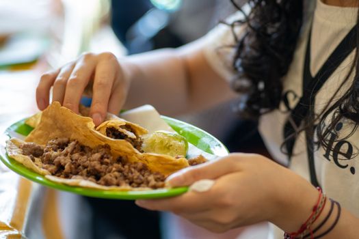 Tacos de Carne Deshebrada