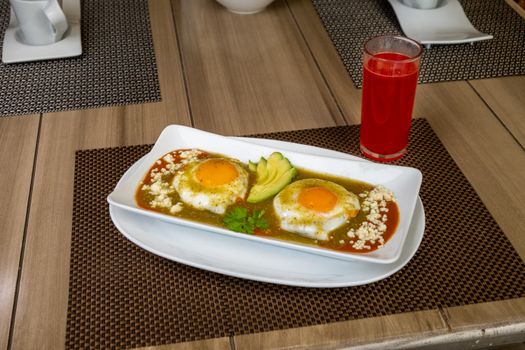 Pollo en Pipian Rojo
