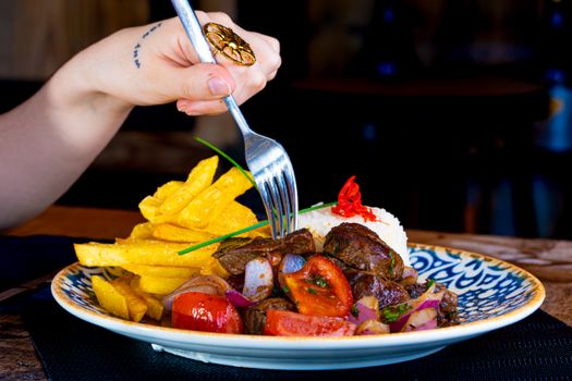 Lomo saltado