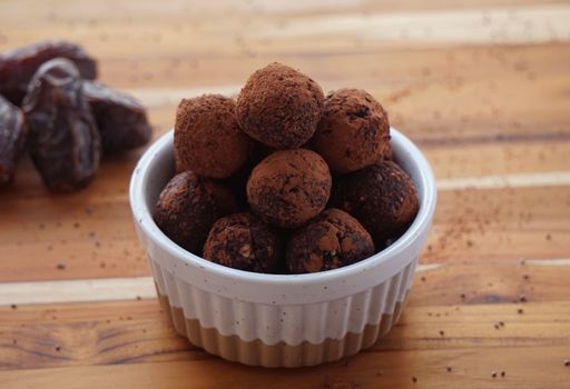 Energy balls de tamara e cacau